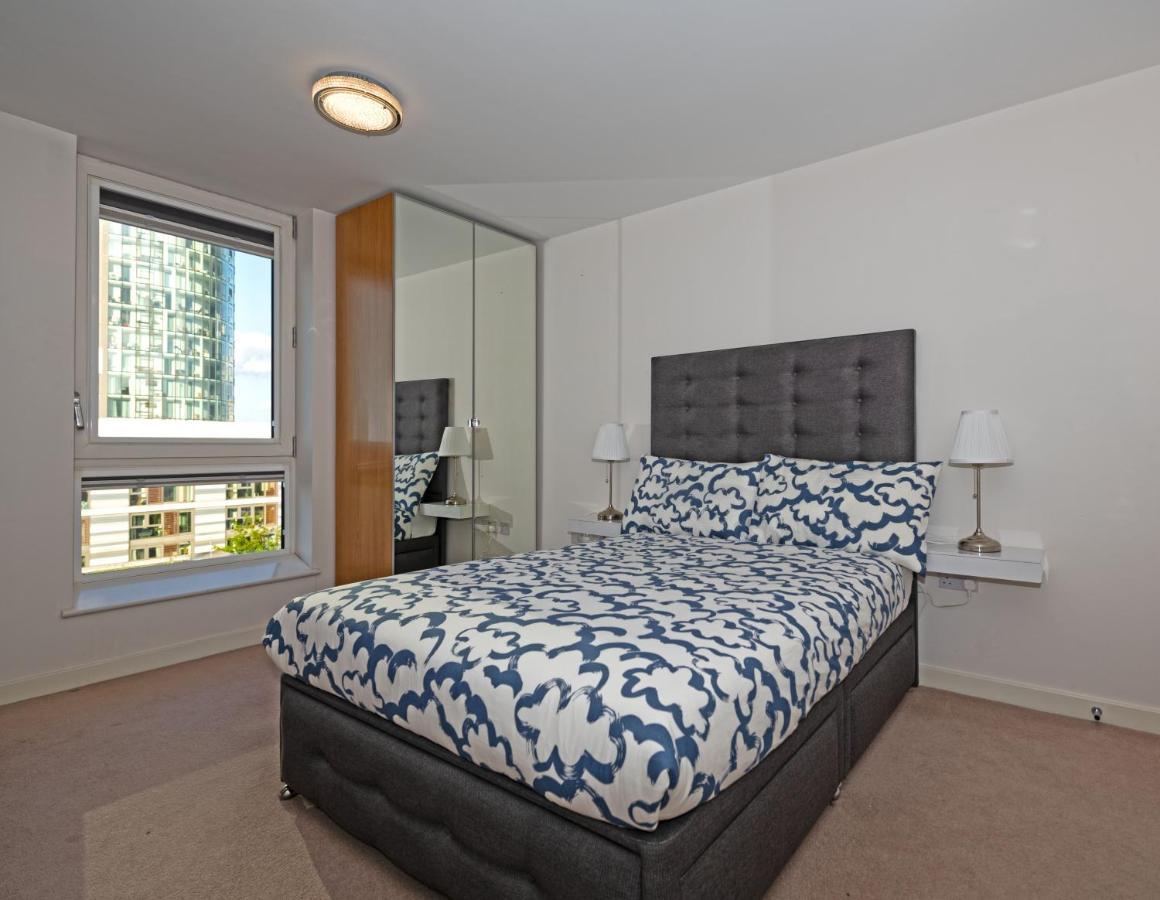 Kew Bridge Penthouse Apartment *
