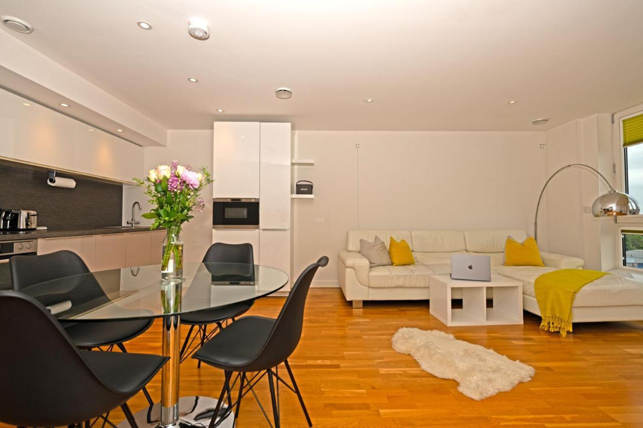 Kew Bridge Penthouse London