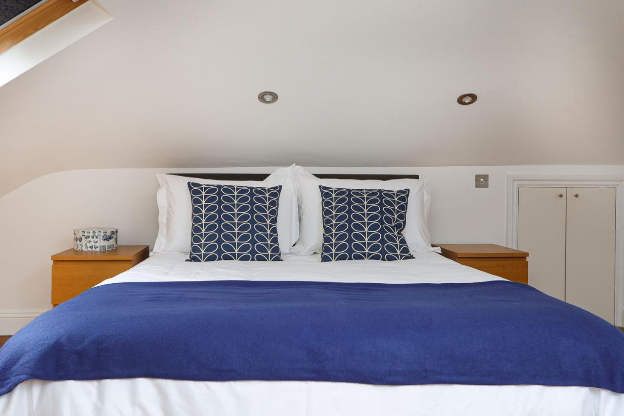 Bright And Modern 2 Bed Flat Londen