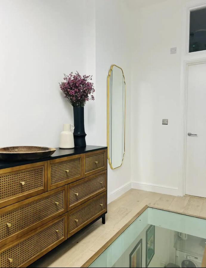 Gorgeous Split Level Belsize Park London