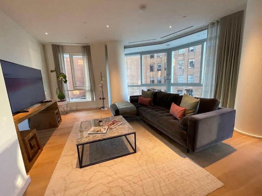 Luxury 3 Bed 3 Bath In Central Leilighet London
