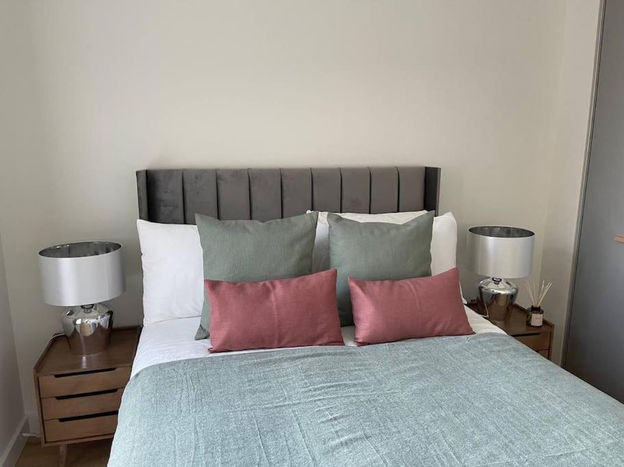 Luxury 3 Bed 3 Bath In Central London