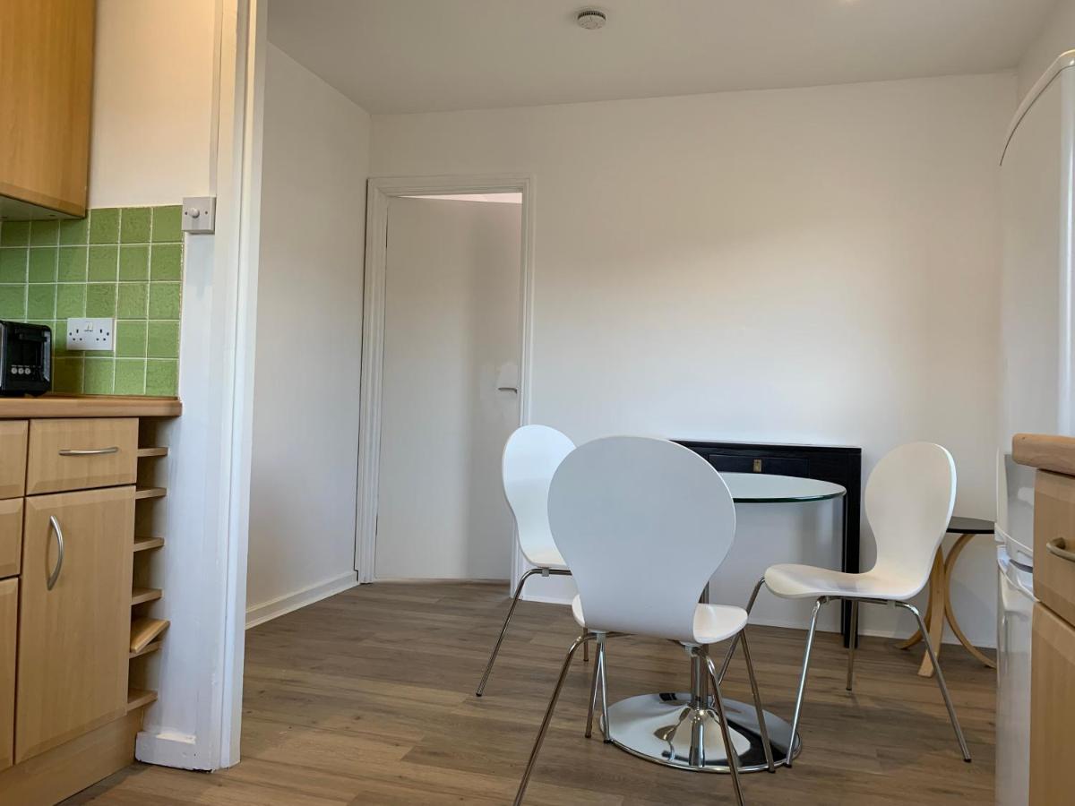 Cozy 2beds @canning Town * London