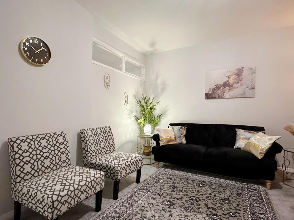 Zoey Place Near Thames River - 2 Double Beds, 1 Single Bed, Spacious, Ideal For Families Leilighet
