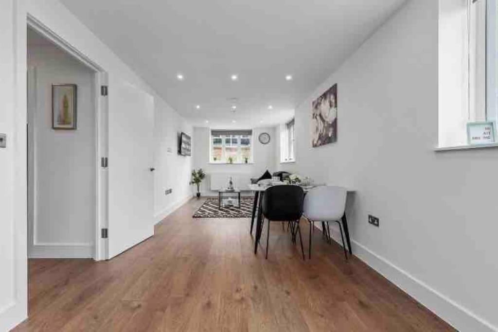 Leilighet Cozy Flat Near Eye/ Victoria / Vauxhall *