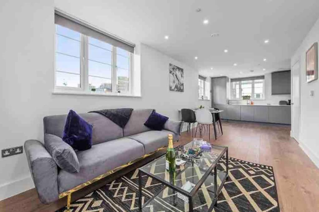 Cozy Flat Near Eye/ Victoria / Vauxhall * London