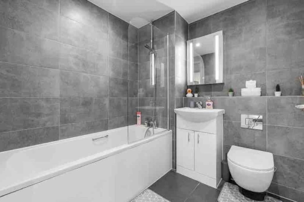 Cozy Flat Near Eye/ Victoria / Vauxhall Leilighet