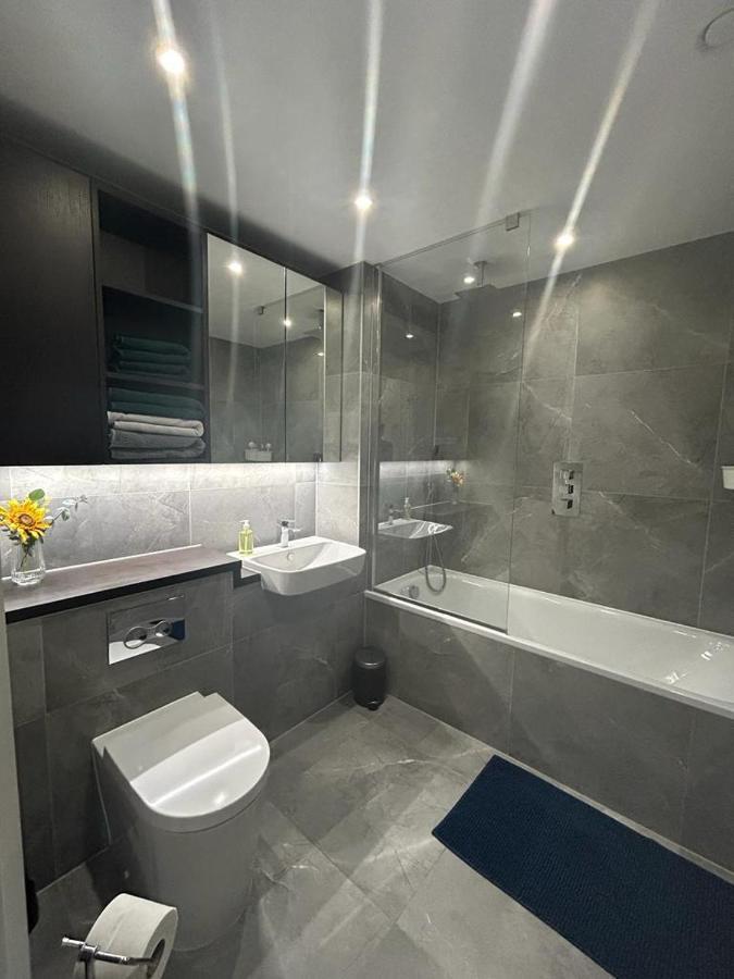 Apartment One West Point , Icon Tower *