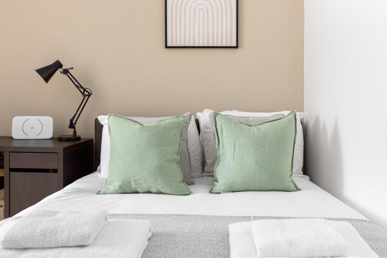 The Paddington Studio Apartment *