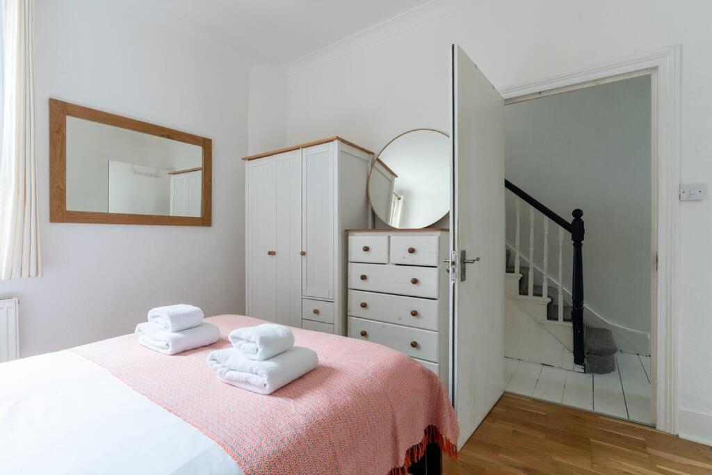 Сasa de vacaciones Spacious House Londres
