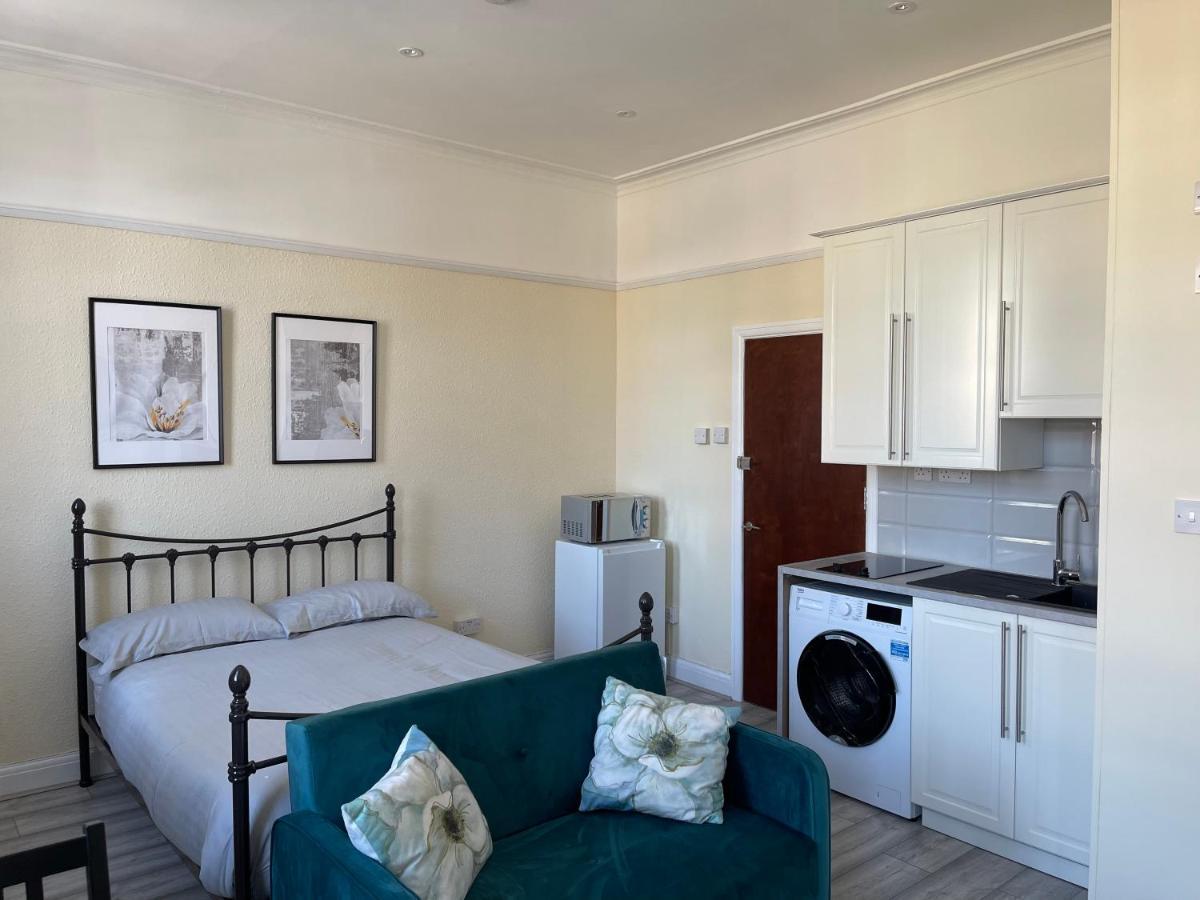 Cosy With Full Facilities. Apartment London