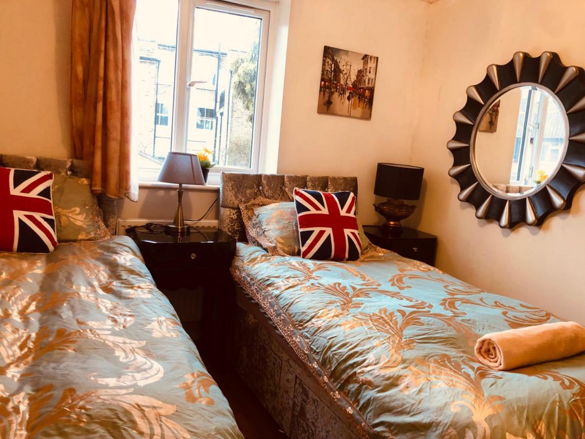 Cheerful 4 Bedroom House With Garden Free Parking Ferienhaus London