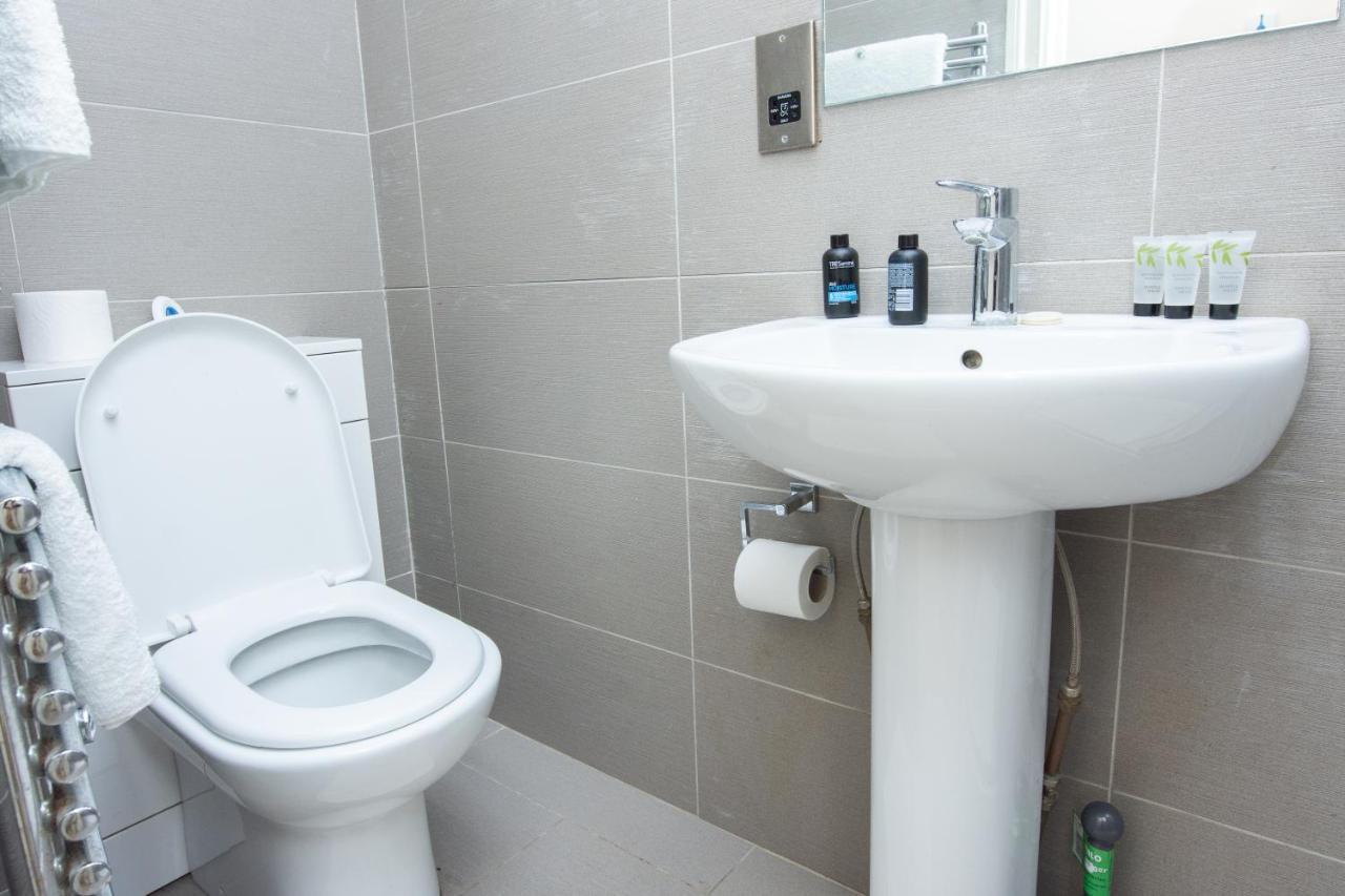 Evergreen Apartments-flat 5, Apartment London