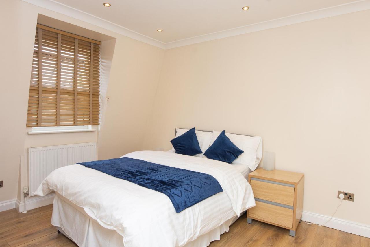 Evergreen Apartments-flat 5, * London