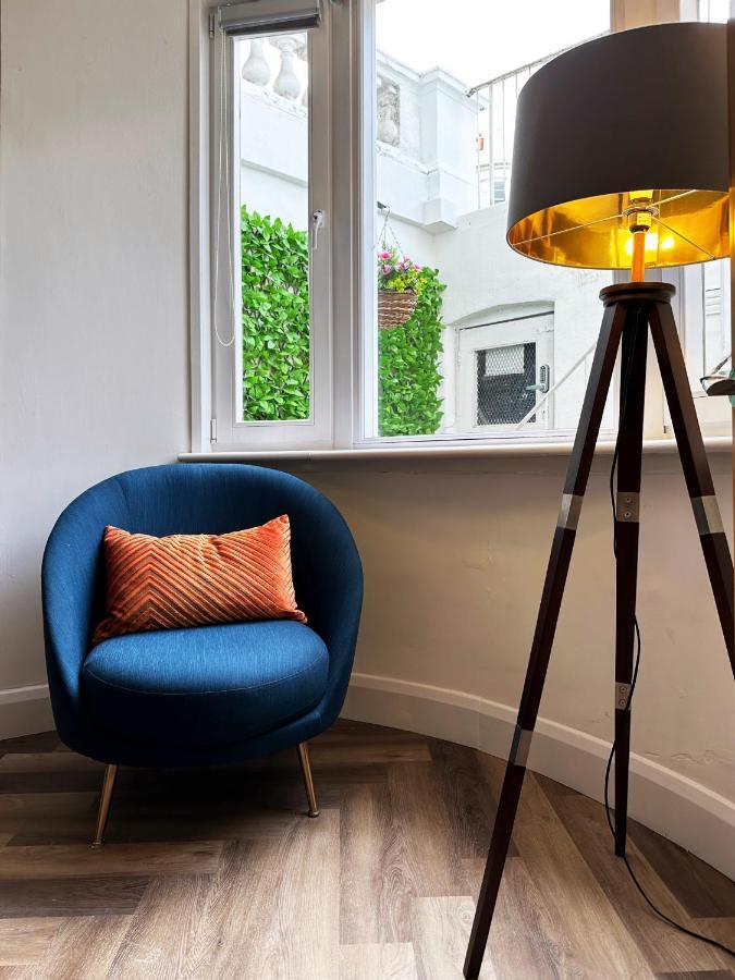 Liam Place Near Hyde Park - 1 Double Bed, 1 Sofa Bed, Spacious Apartment, Private Entrance Londres