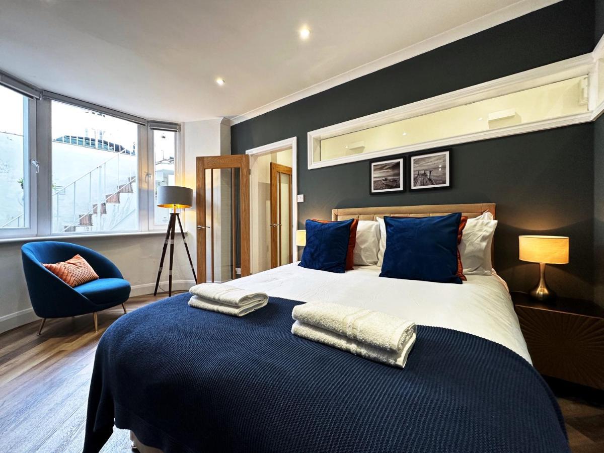 Apartamento Liam Place Near Hyde Park - 1 Double Bed, 1 Sofa Bed, Spacious Apartment, Private Entrance *