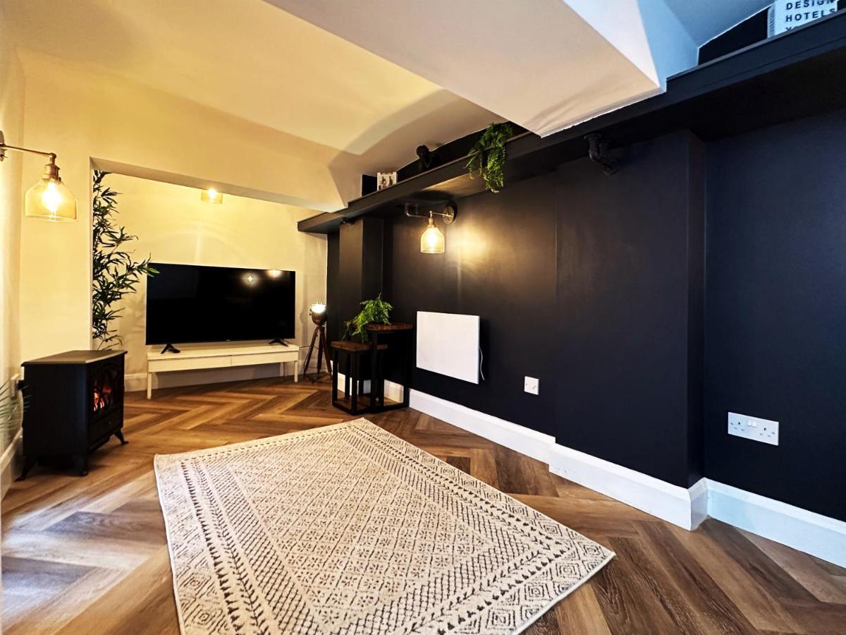 Liam Place Near Hyde Park - 1 Double Bed, 1 Sofa Bed, Spacious Apartment, Private Entrance Apartamento