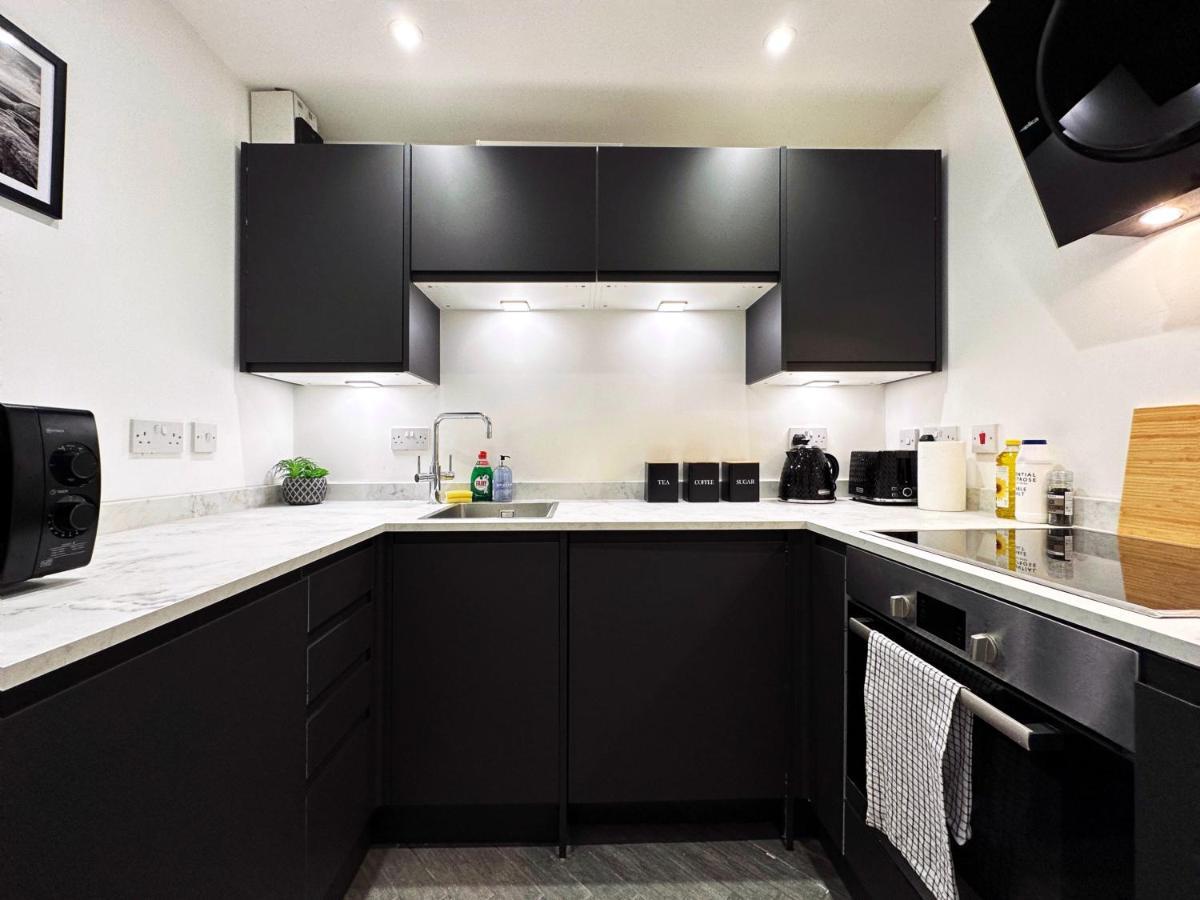 Liam Place Near Hyde Park - 1 Double Bed, 1 Sofa Bed, Spacious Apartment, Private Entrance * Londres