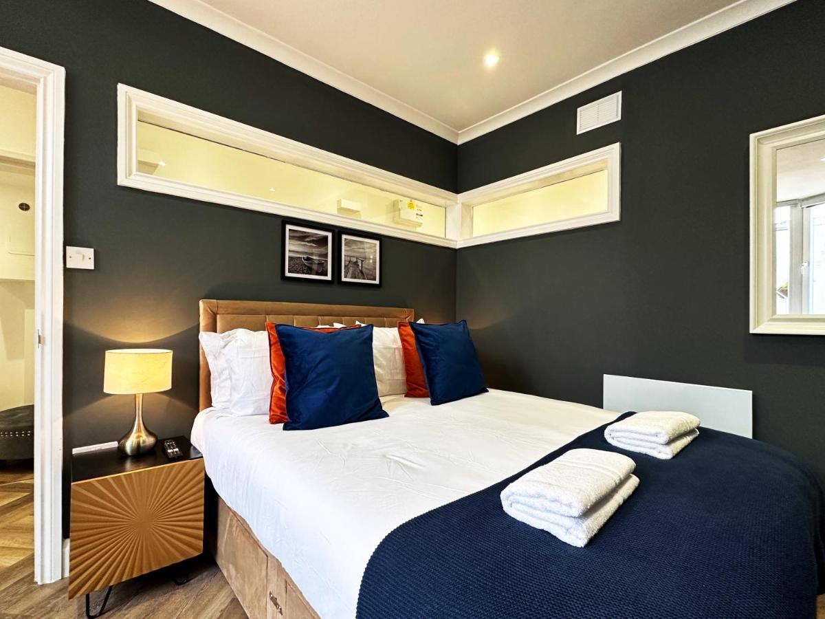 Liam Place Near Hyde Park - 1 Double Bed, 1 Sofa Bed, Spacious Apartment, Private Entrance Londres