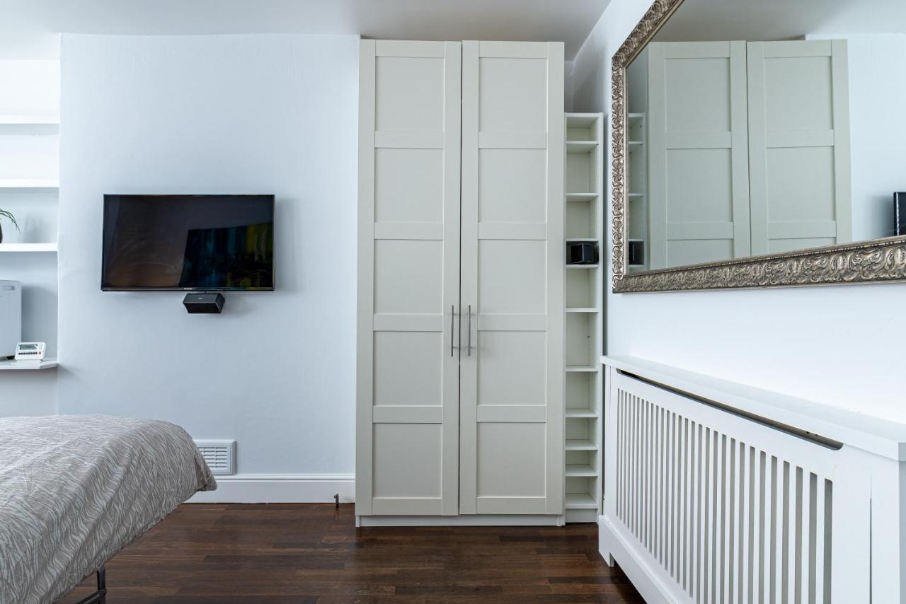 Specious Bright Flat With Garden In London