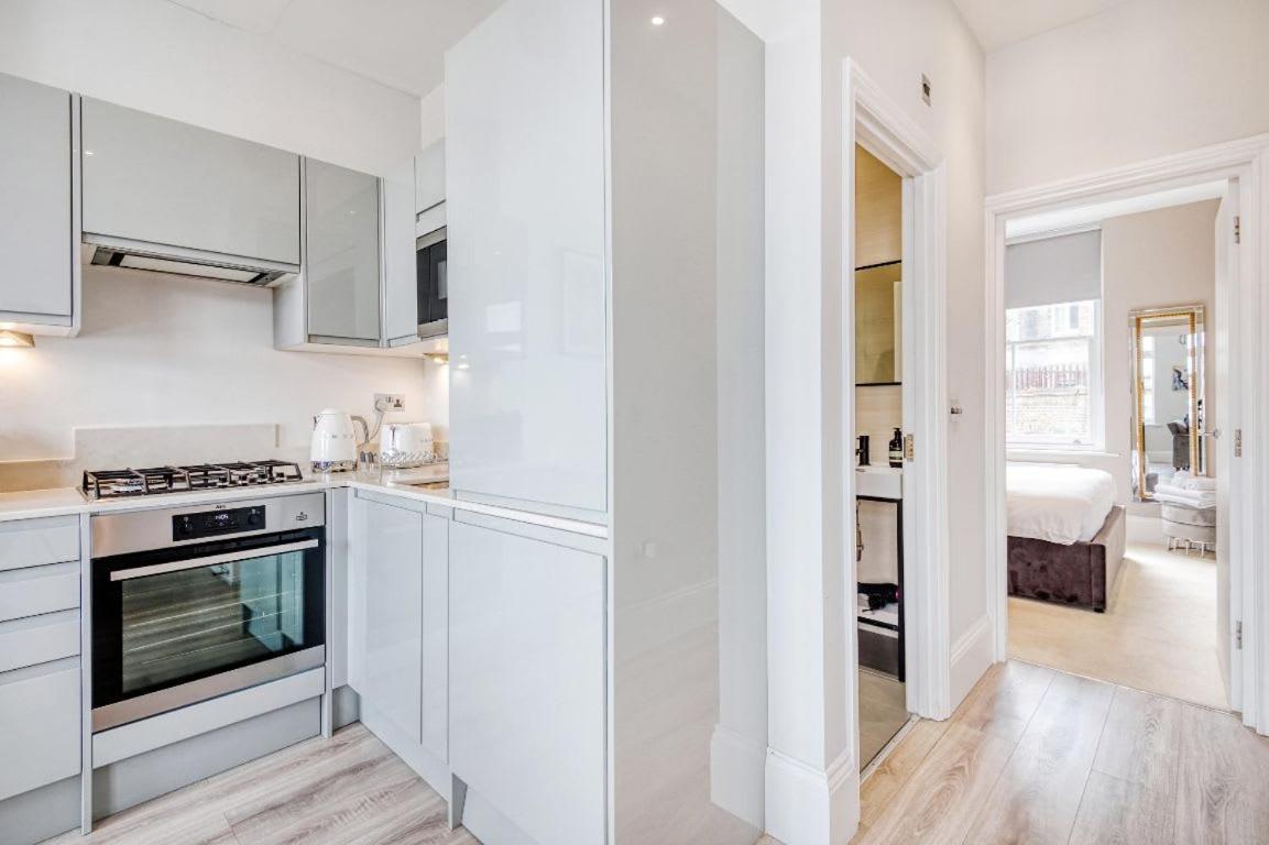 Elegant 1 Bed Apartment- Hampstead Village Holiday home *