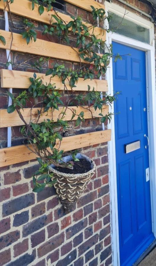 Stylish & Cozy 2-bedroom Flat In Hoxton & Shoreditch Apartment London