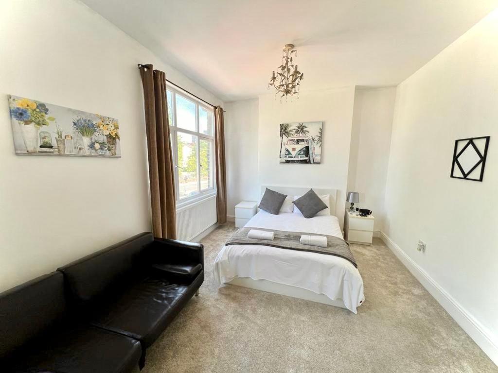 Holiday In The Heart Of Canary Wharf