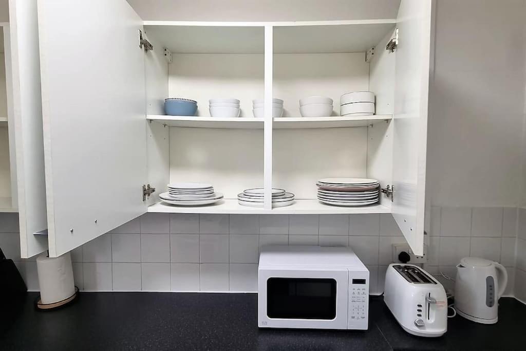 2 Bedroom In Kennington Leilighet