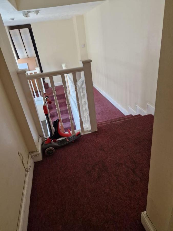 A Discreet Flat For The Family. * London