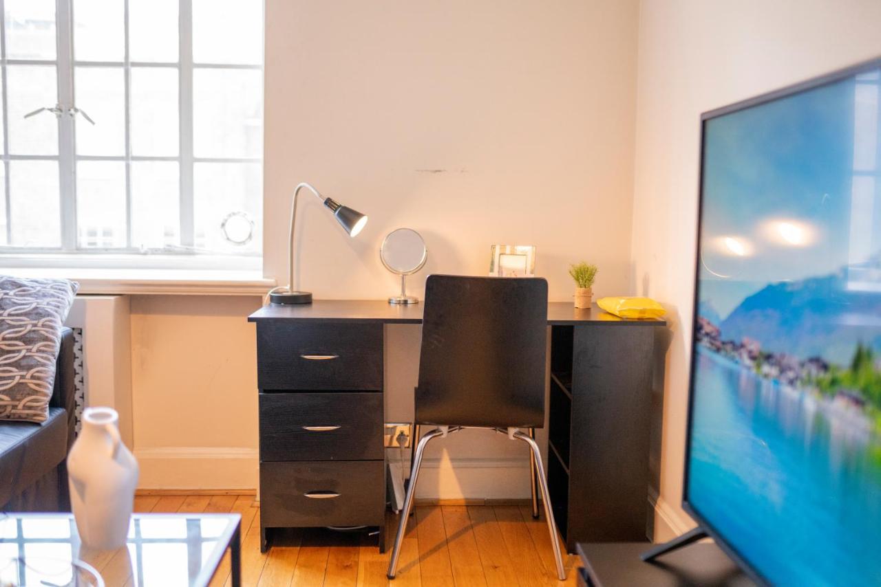 Apartment Flat In *