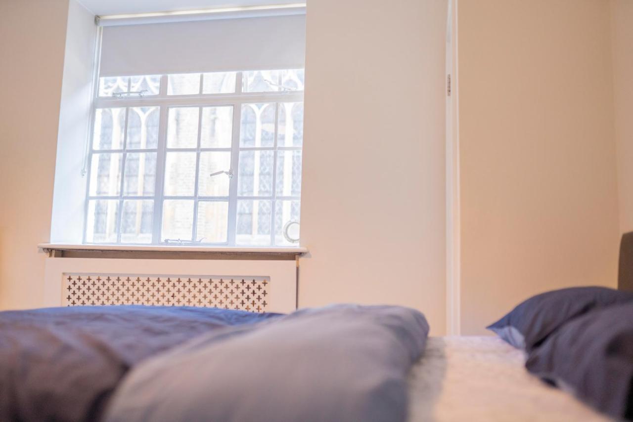 Flat In Apartment London