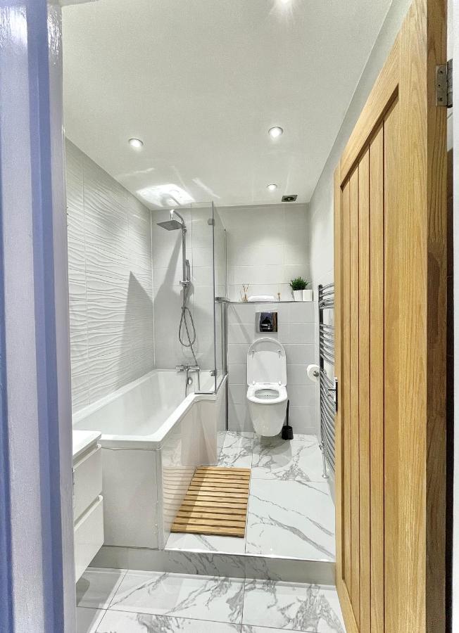 Leilighet Stunning 2 Bed 2 Bath Luxury Apartment!