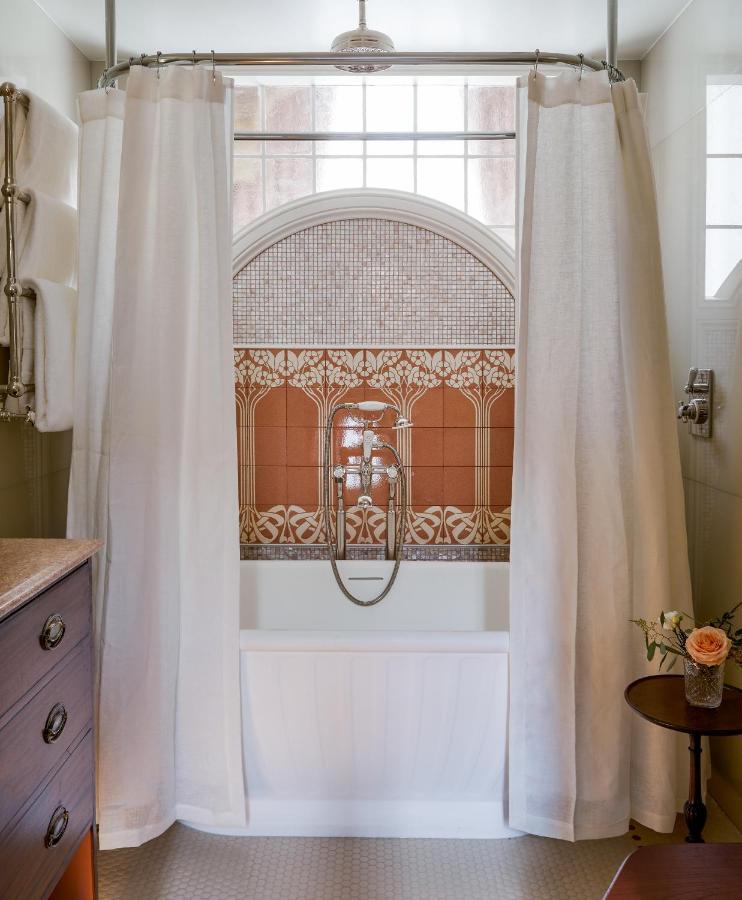 Henrys Townhouse Marylebone,