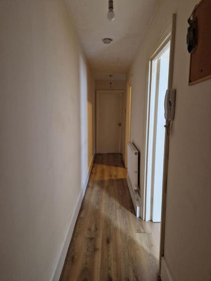 Apartment A Discreet Flat For The Family. London