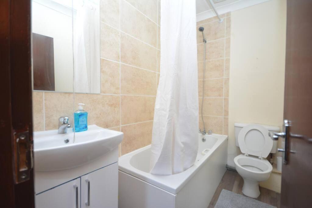 Lovely 3bedroom *