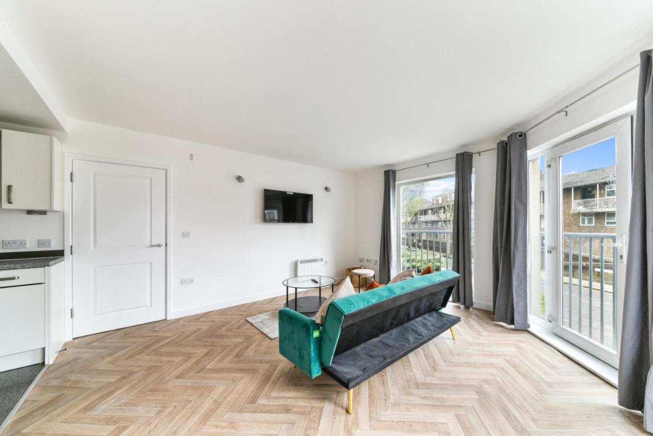 Leilighet Amazing 2 Bedroom Flat In Canary Wharf London