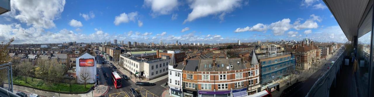 Penthouse In Battersea Amazing Views Of Leilighet London