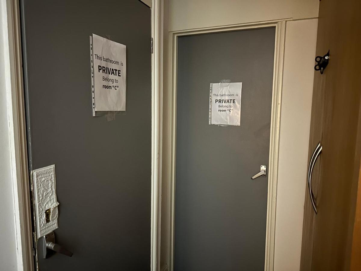 Frühstückspension 2 Mins To Euston Station, Triple Bedroom With Private Bathroom C London