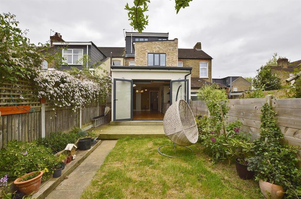 Privatunterkunft Contemporary 3 Bed House With Spacious Garden Close To Stratford & Canary Wharf