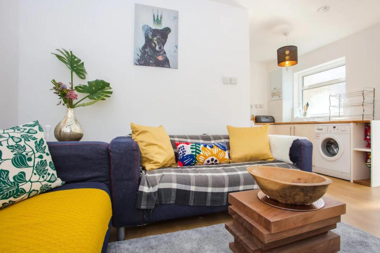 Feriehus Stylish 4bd House With Private Garden - Stratford