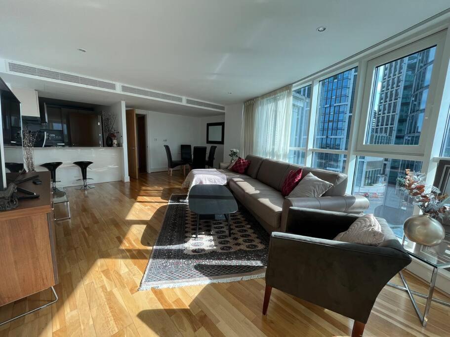 River View Apartment London