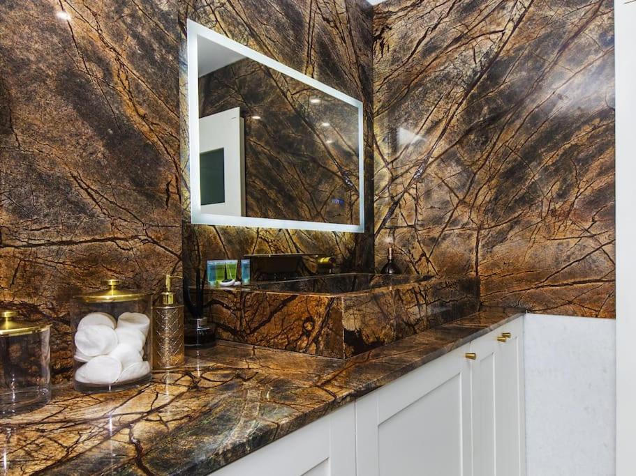Apartamento Unique Luxury In The Heart Of London. Air Conditioned With Private Garden Londres