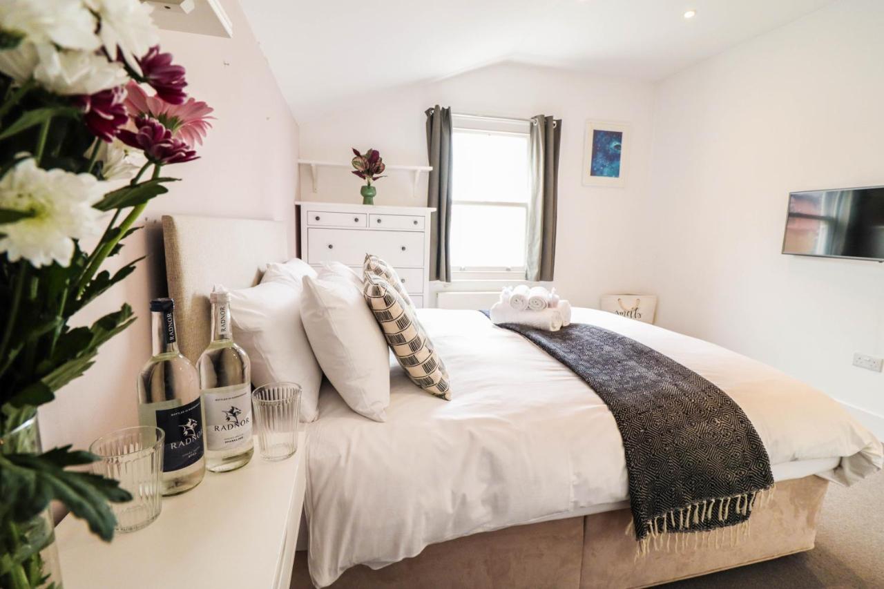 Apartamento Modern & Spacious 1 Bedroom Clapham Junction Flat Londres