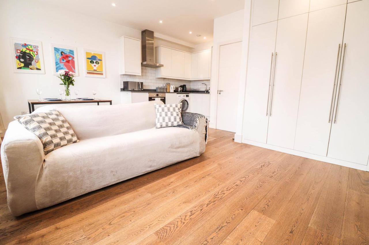 Modern & Spacious 1 Bedroom Clapham Junction Flat Apartamento