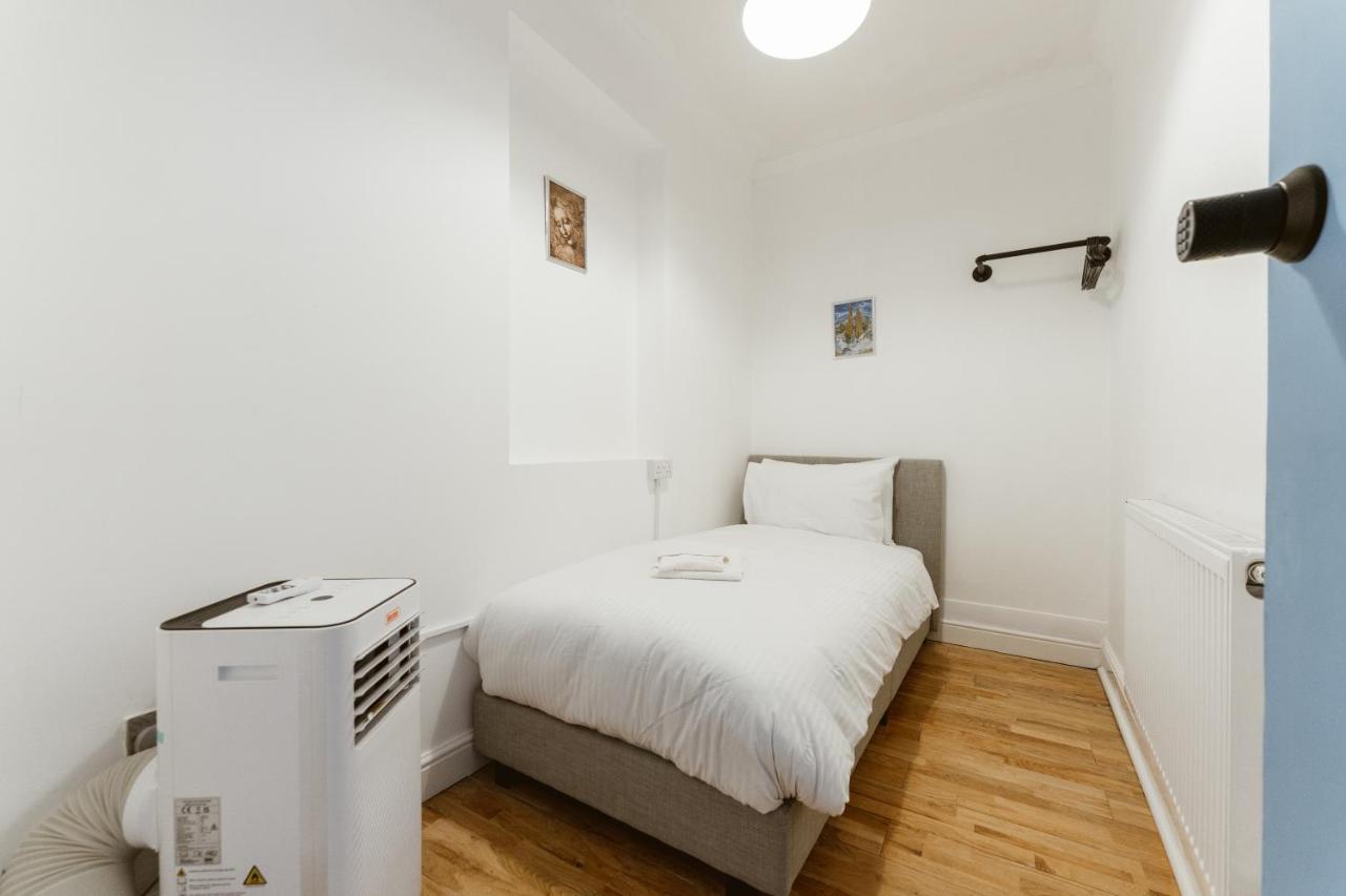 Gasthof Great In Stepney Station - 12 *
