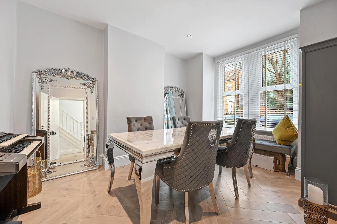 Wembley Luxury Residence- Opulence House Сasa de vacaciones Londres