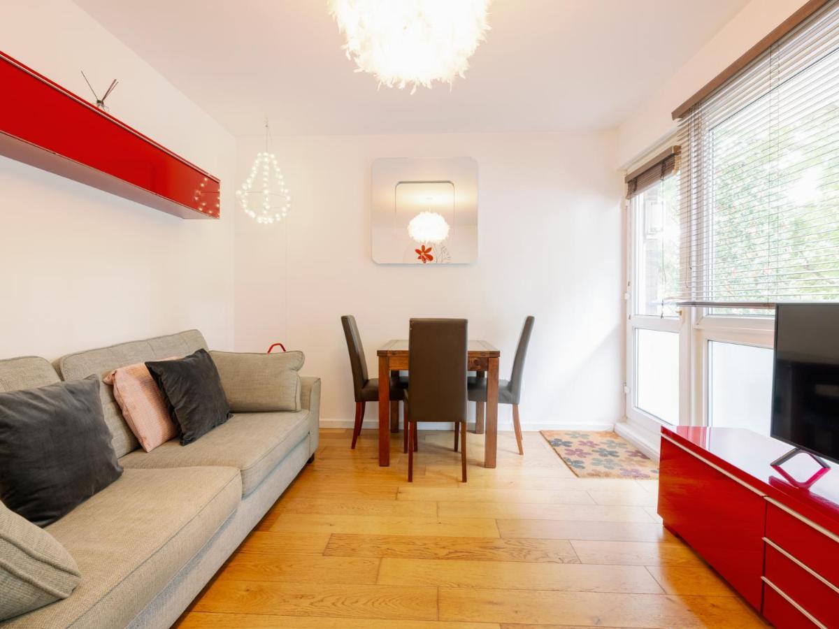 Apartment Spacious Flat In South With Balcony - Pass The Keys London