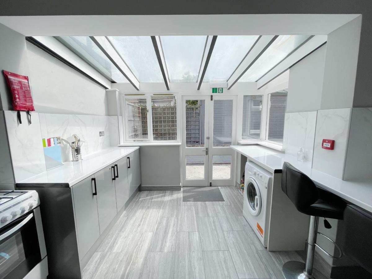 Cosy Bright Close To Wembley Stadium Apartment *