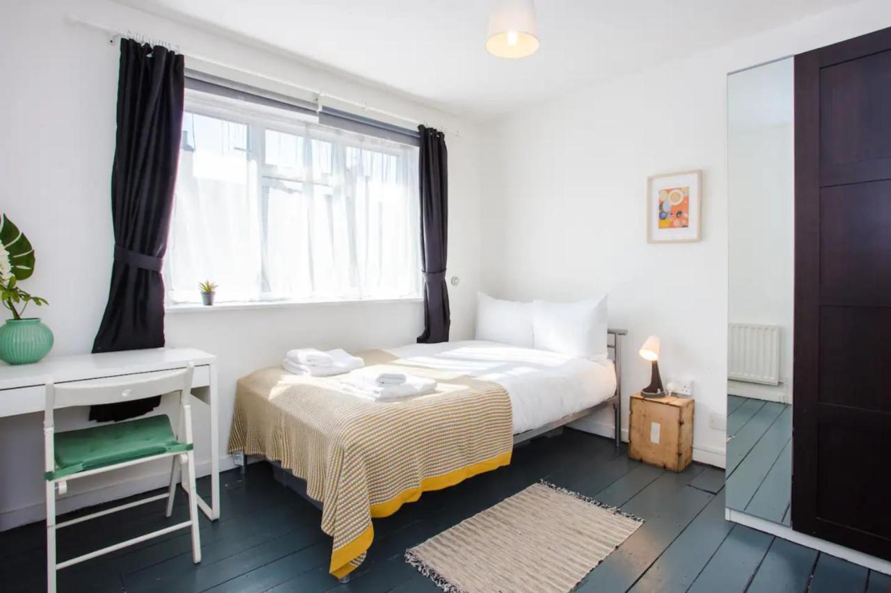 Feriehus Stylish 4bd House With Private Garden - Stratford London