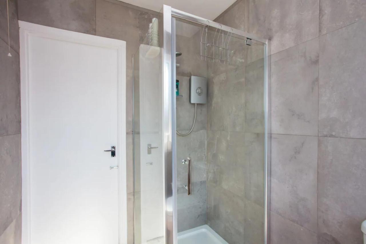 Stylish 4bd House With Private Garden - Stratford Feriehus London
